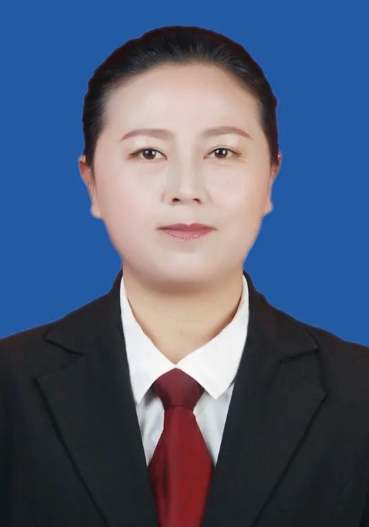 历任岑巩县发展计划局副局长,凯本乡党委书记,岑巩县发展改革和工业