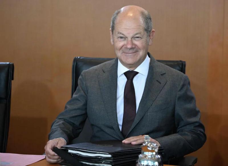 德国总理朔尔茨8月16日出席内阁会议(法新社)