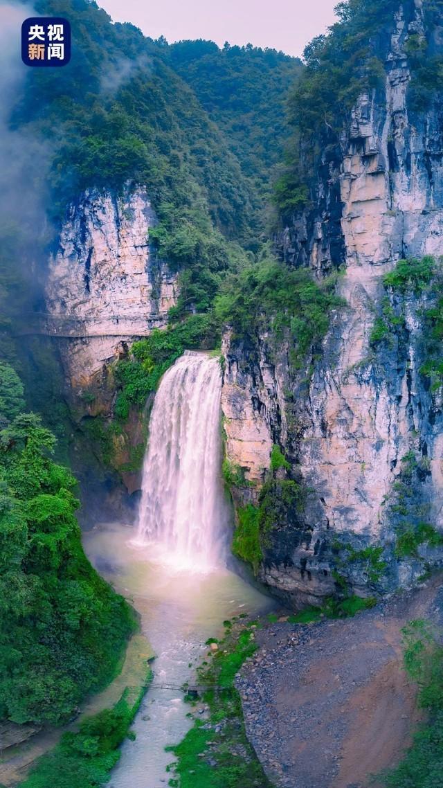 凤凰县飞水谷景区