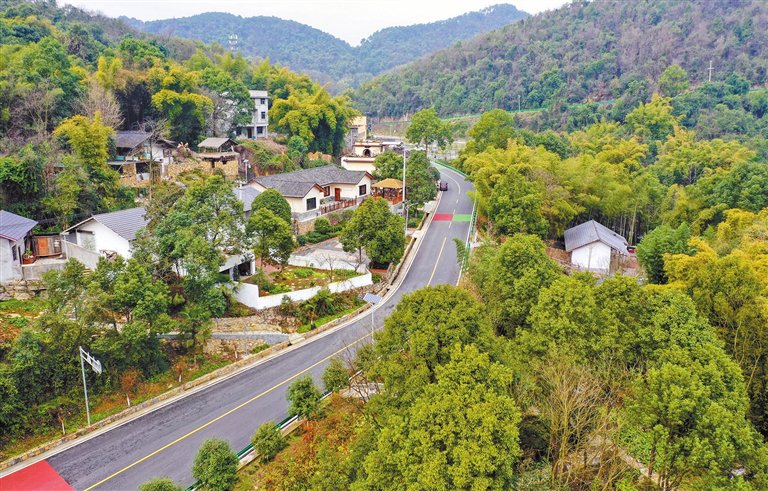 三河村新貌. (郭晋/摄)