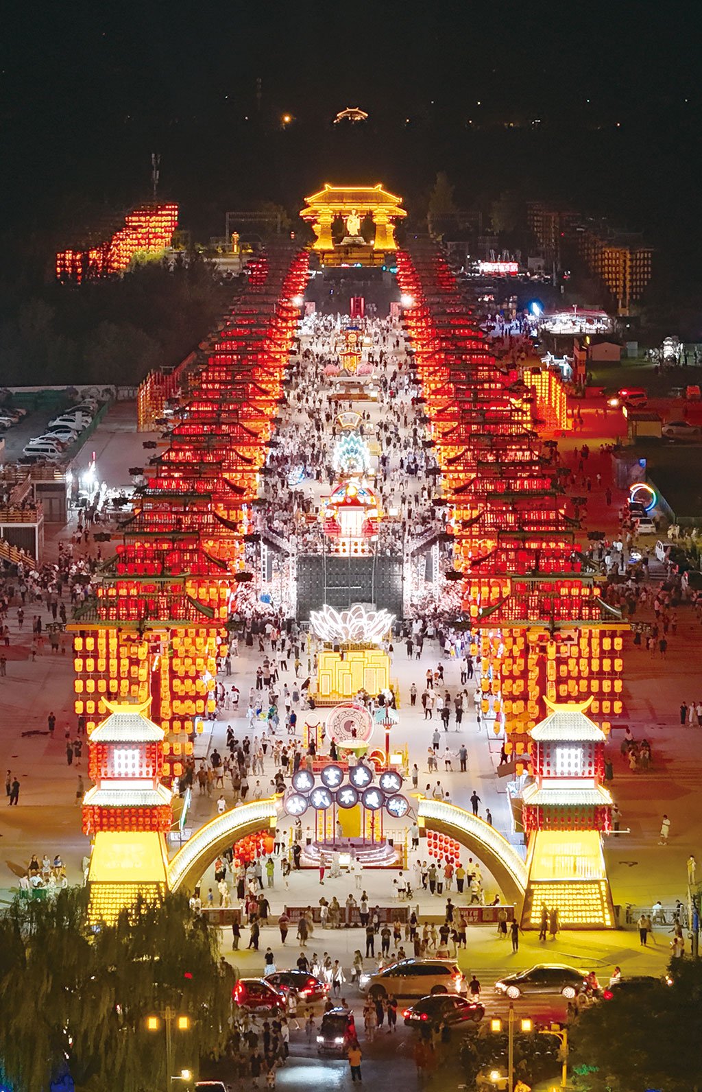 初秋时节,山东省滨州市惠民县的孙武不夜城里灯火通明,餐饮,文化娱乐