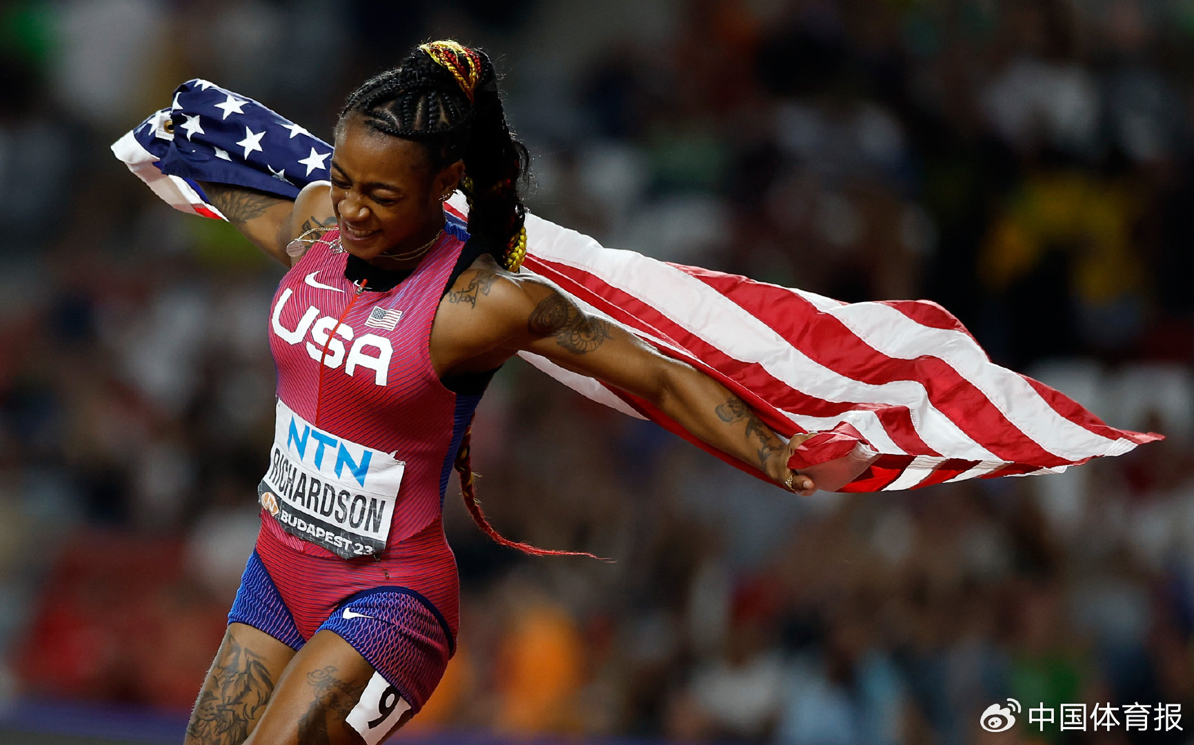 女子百米飞人大战——美国选手理查德森夺冠