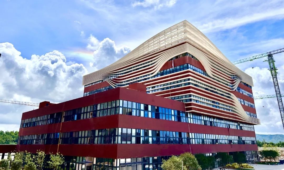 珠海市麒麟中学即将迎来新生.梁冠贤/摄