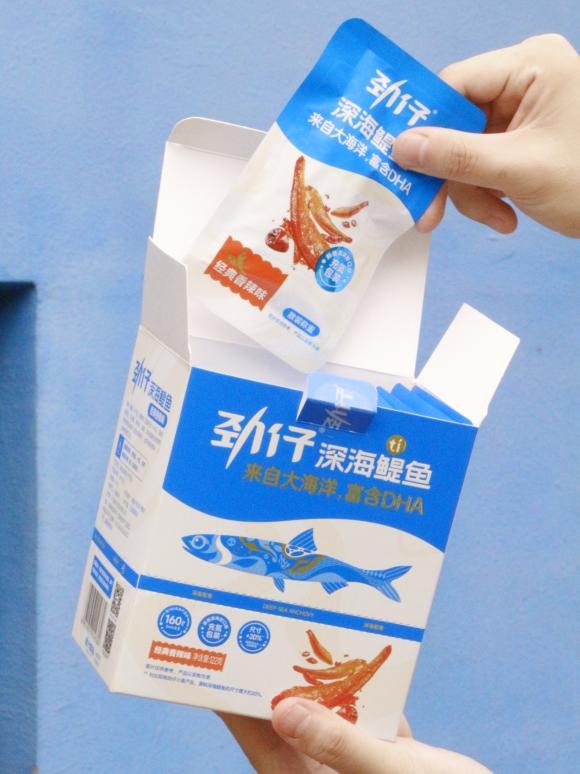 味道独特，满足健康追求！劲仔深海鳀鱼，引领零食新潮流_新浪新闻