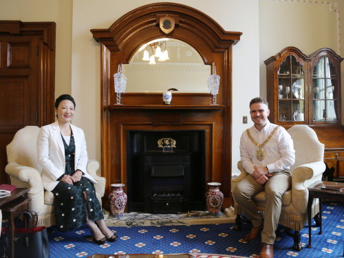 驻贝尔法斯特总领事张美芳会见英国北爱尔兰贝尔法斯特市长