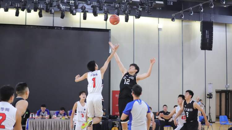 CBA中文网——中国男子篮球职业联赛赛程比分+球队数据+盘口分析都市队VS韦尔科姆