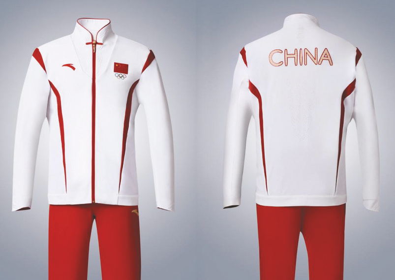 运动员代表石智勇,朱雪莹,邹敬园等奥运冠军和世界冠军登台展示中 