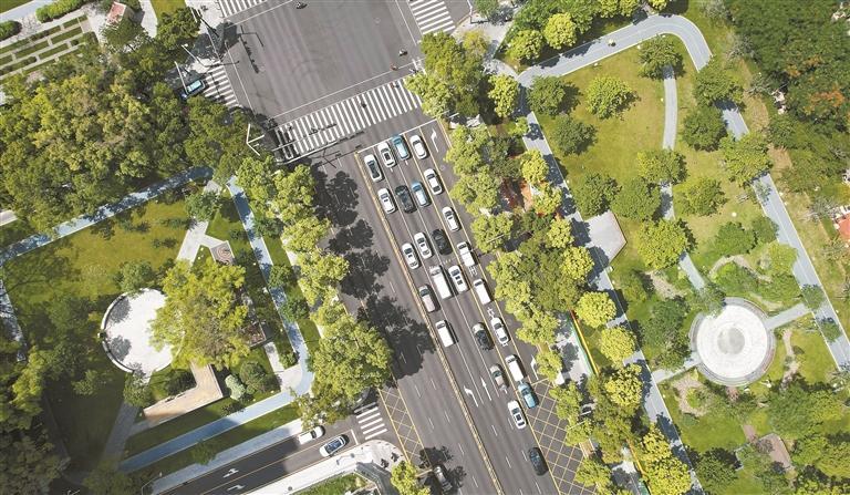 位于福田区园岭街道的上步绿廊公园带航拍图.