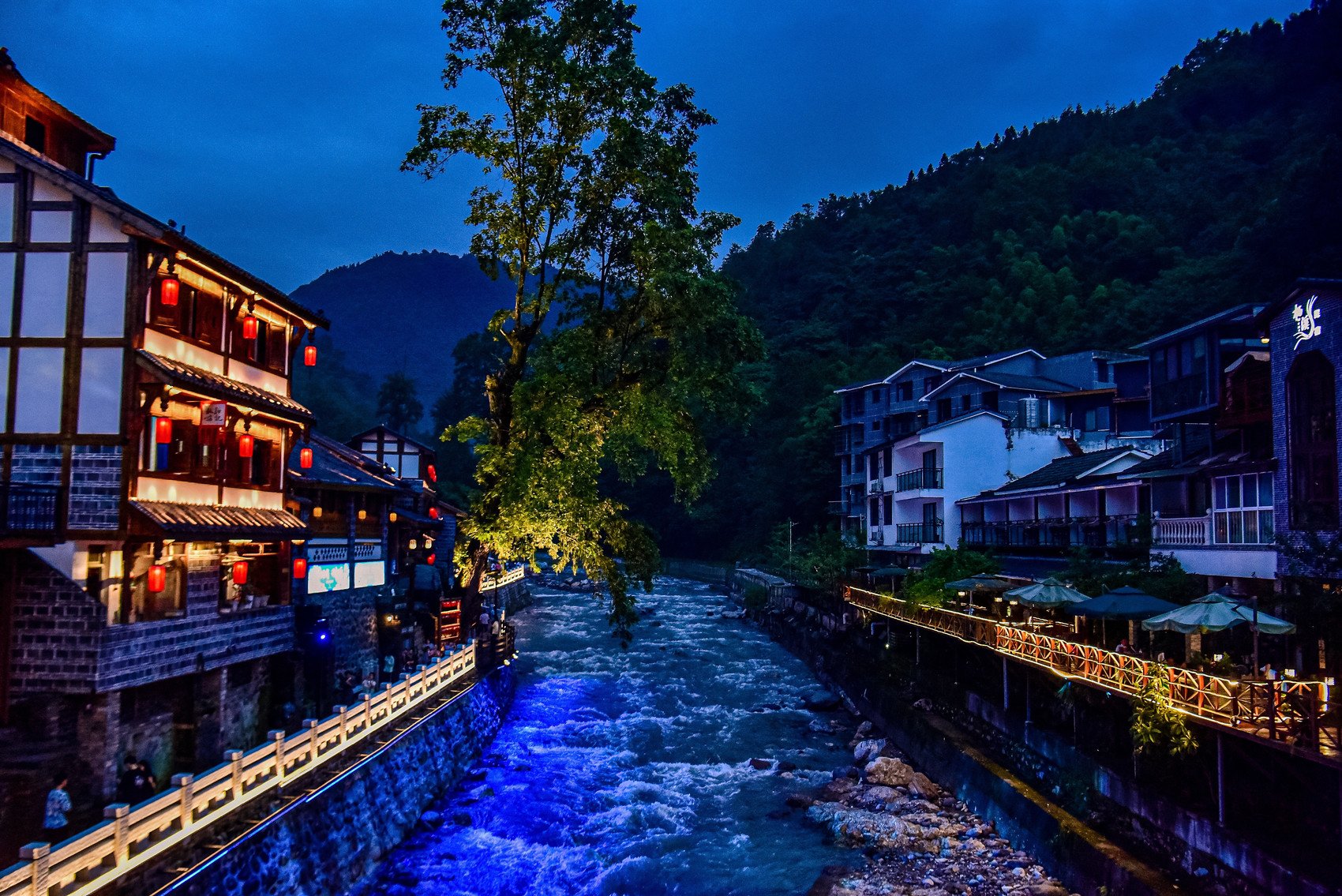 下一步,大邑县还将启动实施西岭场镇新区整治提升二期项目及基础设施