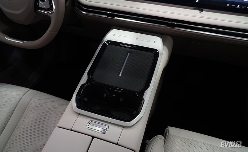 你的第二个家 棚拍上汽大通MAXUS大家7