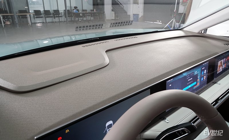 你的第二个家 棚拍上汽大通MAXUS大家7