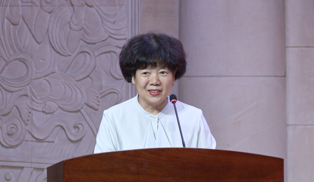 西安音乐学院教授樊艺凤发言.