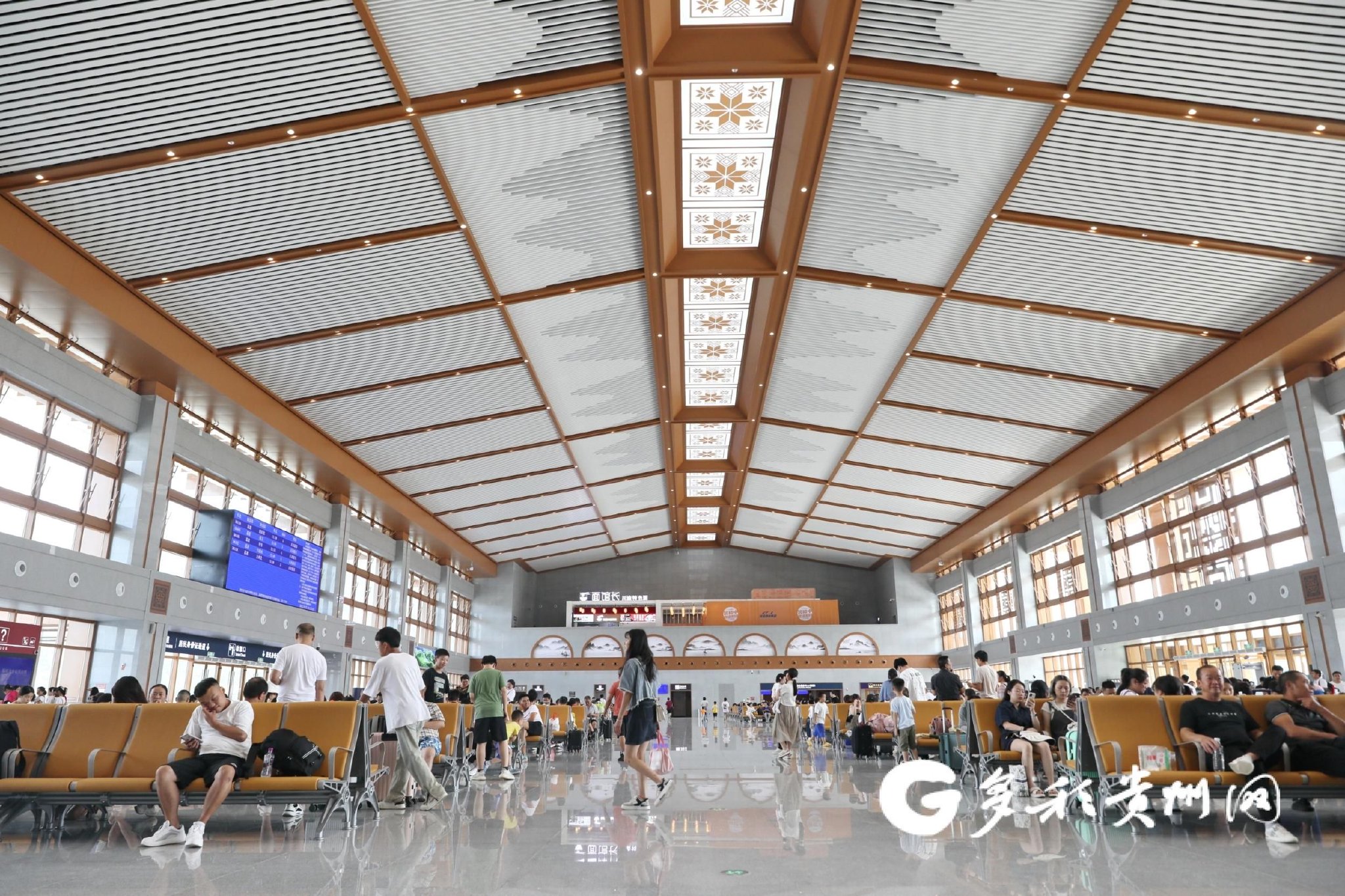 贵南高铁荔波站候车大厅