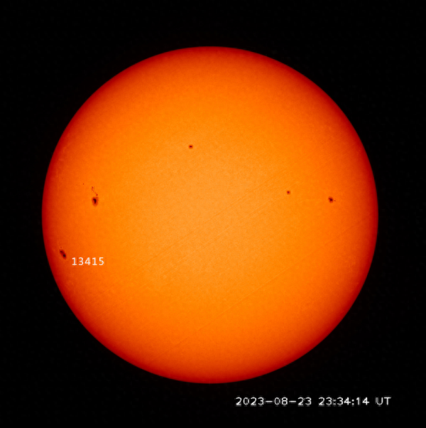 "太阳表面惊现巨大黑子"?少耸人听闻啦!