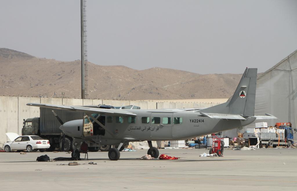 ——从美军机上坠亡的阿富汗青年的哥哥控诉美军罪行