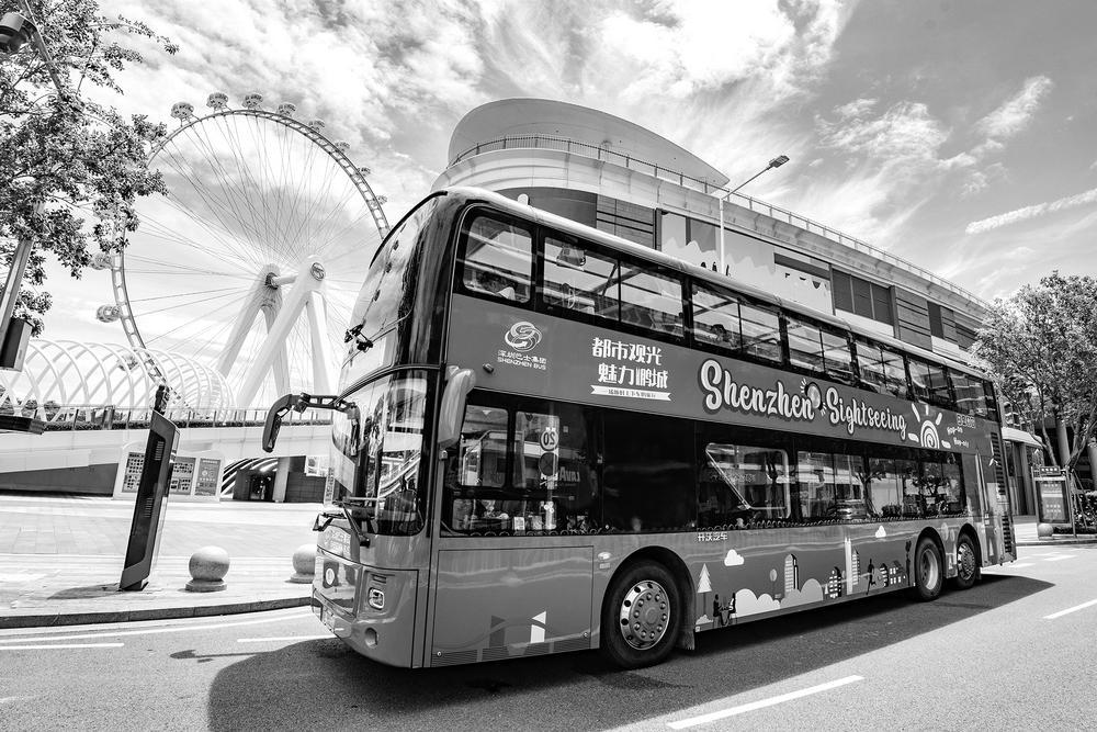 "红胖子"旅游观光巴士 企业 供图