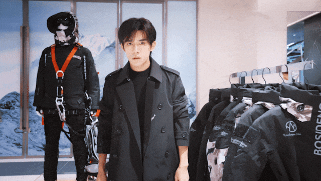 2022年10月，波司登官宣易烊千玺为品牌代言人/图源：波司登官微