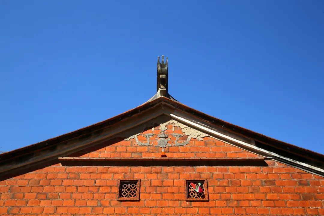 蔡氏古民居的燕尾脊(陈起拓 摄)