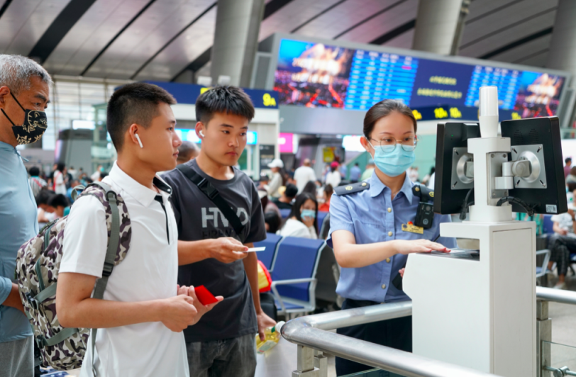 超千万!北京南站暑运客流总量创新高,集中在这些方向