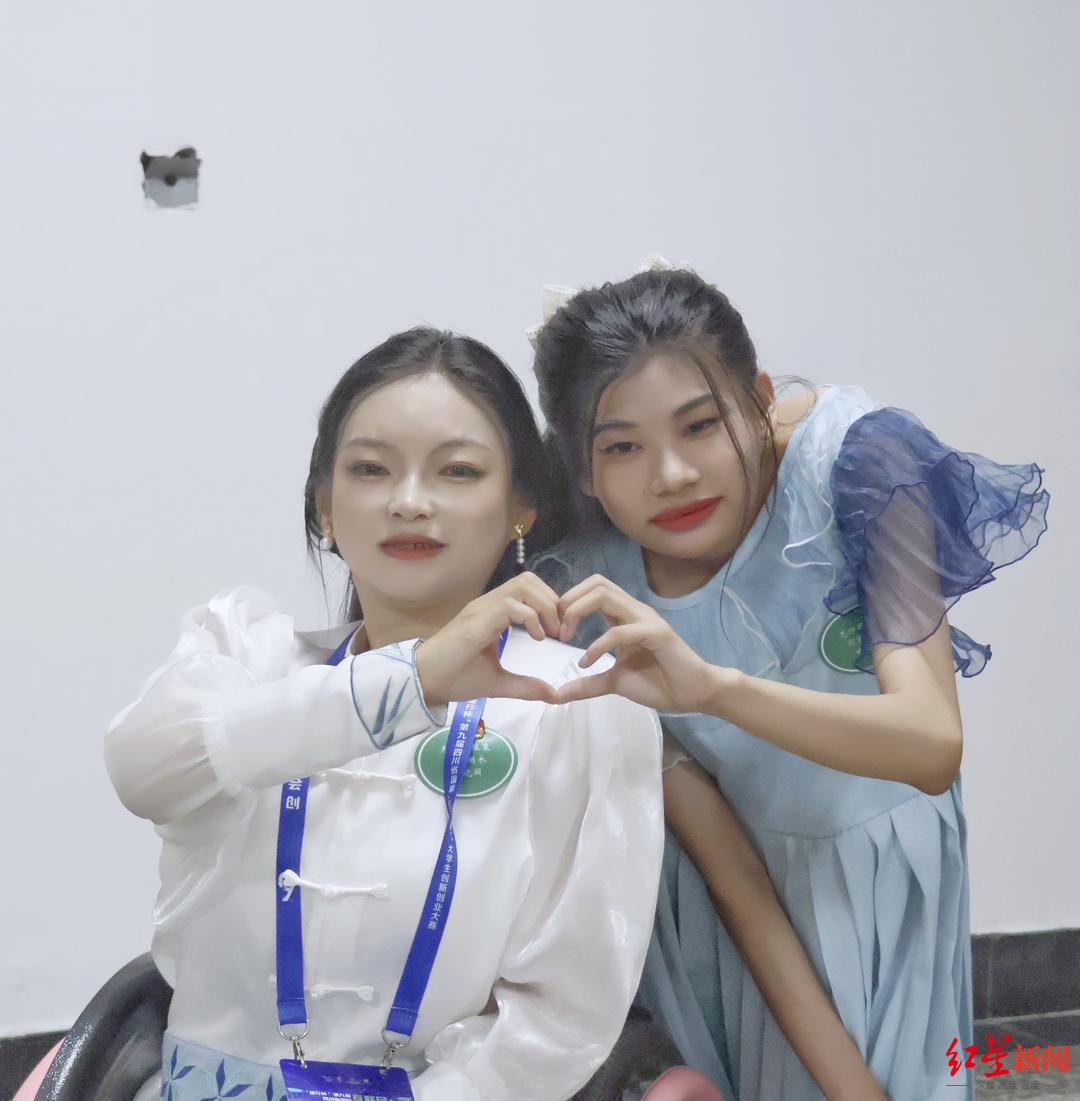 ▲张晓丽和甘珊娜