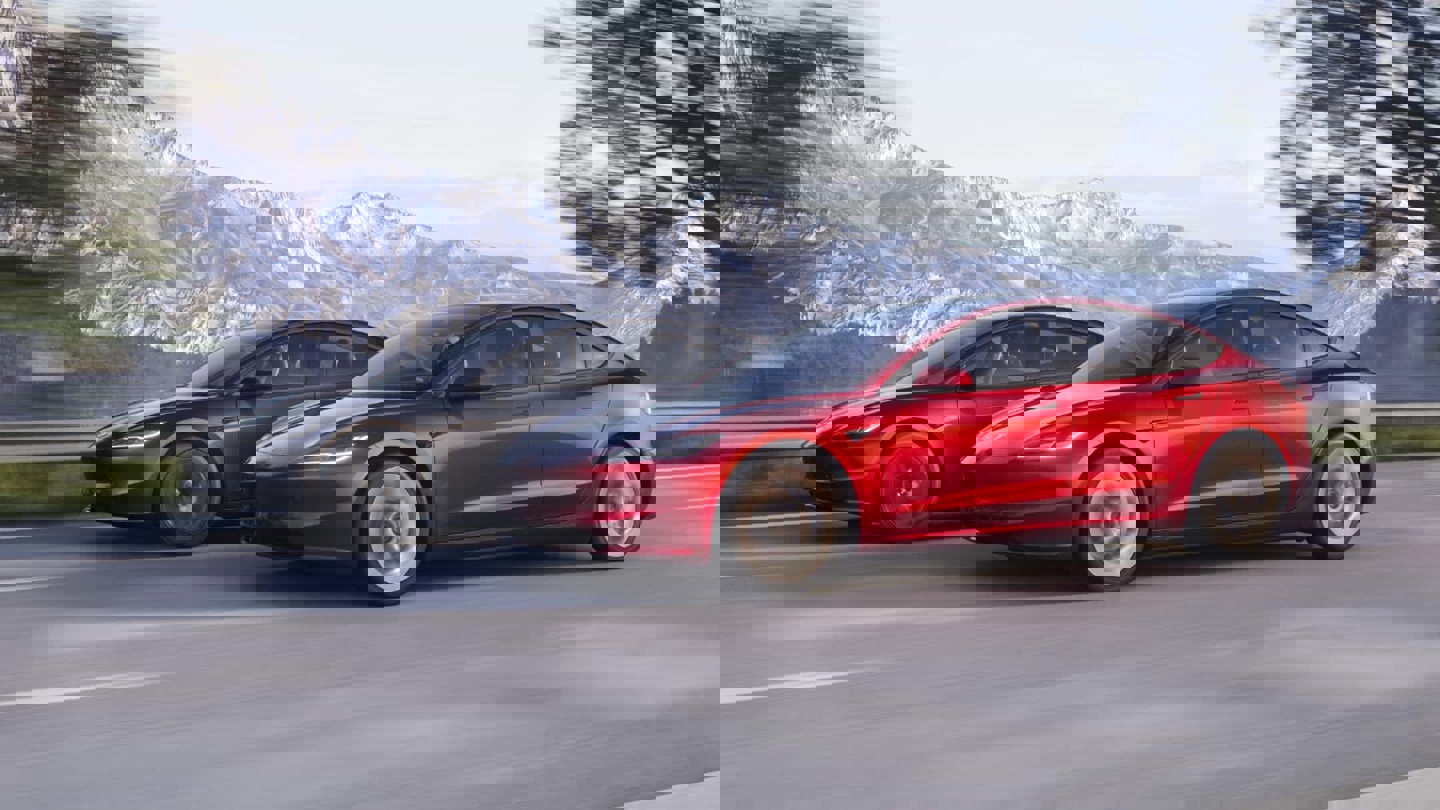 新款特斯拉 Model 3 实车 / 官图曝光，此前消息称今日上市