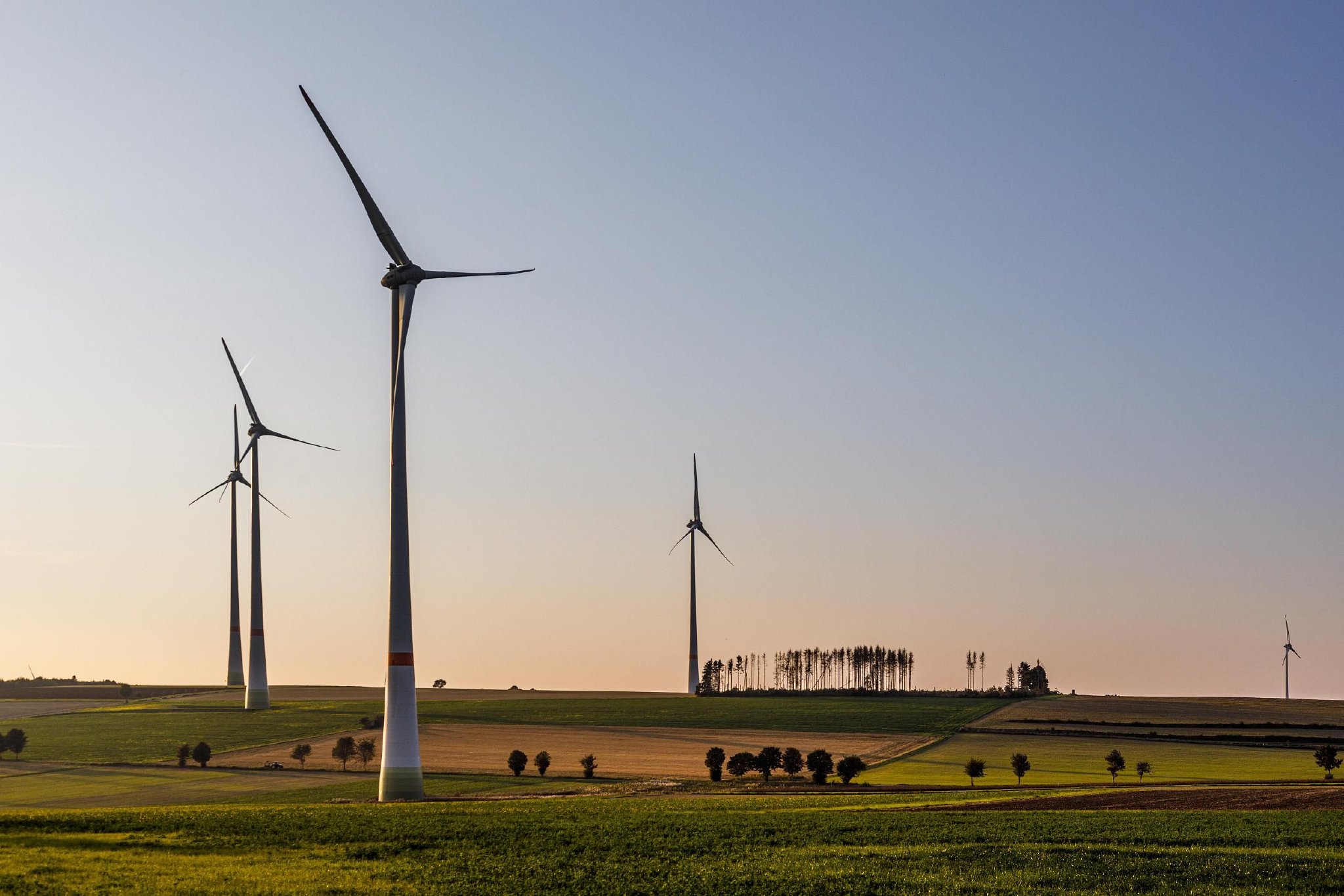 风电整机商半年业绩普遍下滑,只有这家实现了微增|明阳智能_新浪财经