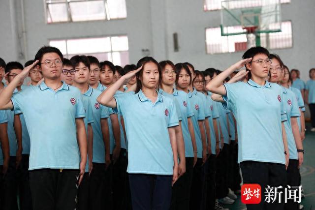 望亭中学举行新生军训会操比赛|中学_新浪财经_新浪网
