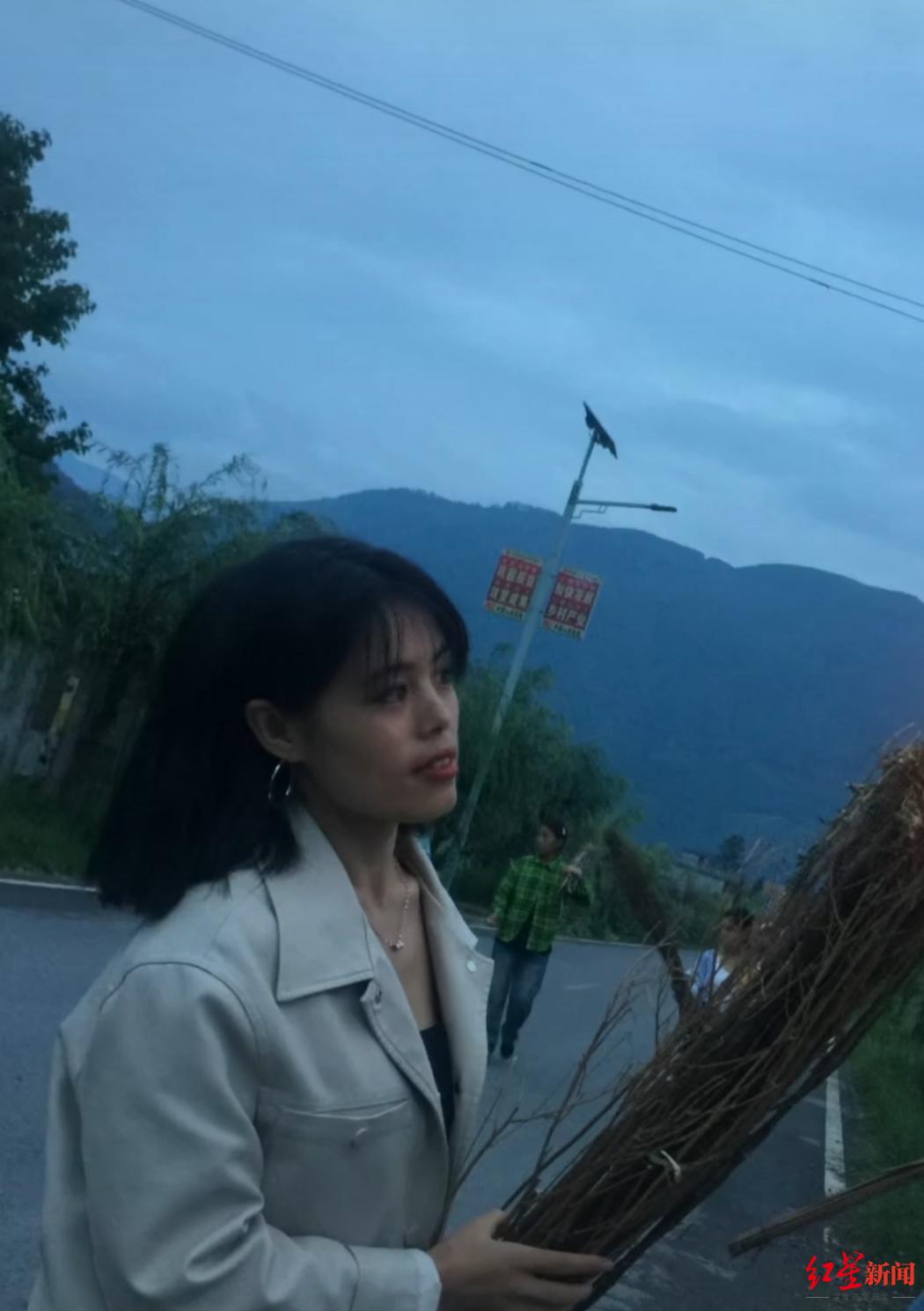 红星新闻记者联系上"玛卡巴卡"