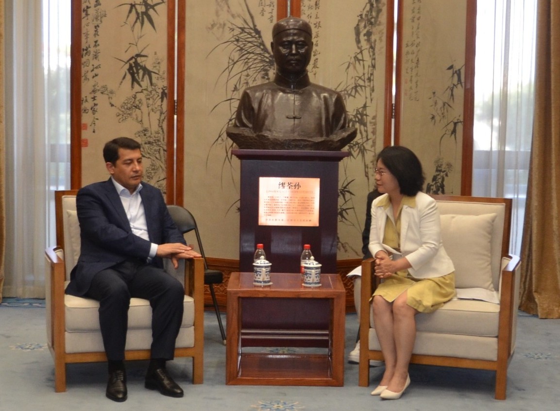国家图书馆党委书记会见乌兹别克斯坦驻华大使