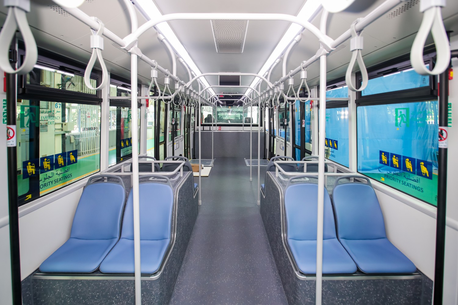 这是宇通客车出口沙特的机场摆渡车车辆内部(受访者供图).