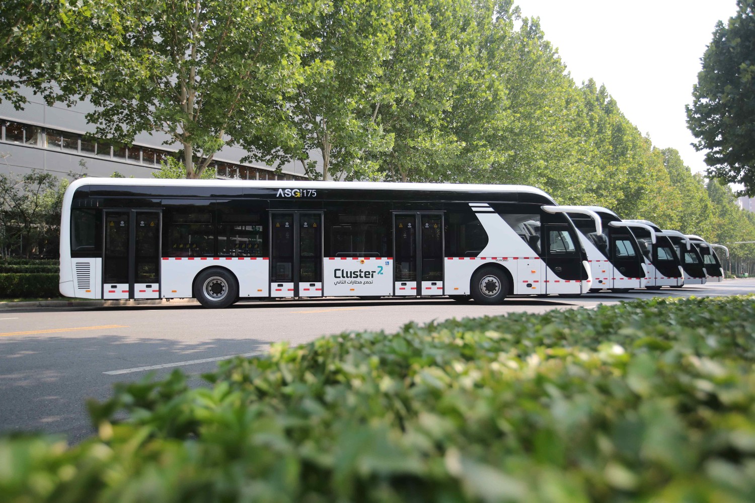 这是宇通客车出口沙特的机场摆渡车(受访对象供图).