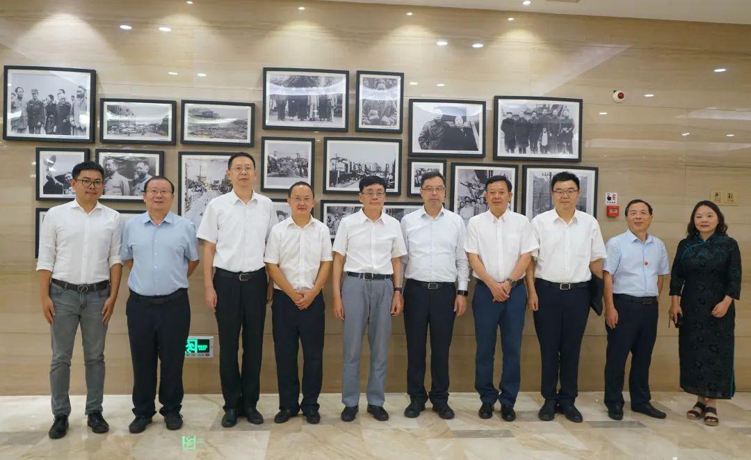 何维接见农工党重庆市委会班子成员_新浪财经_新浪网