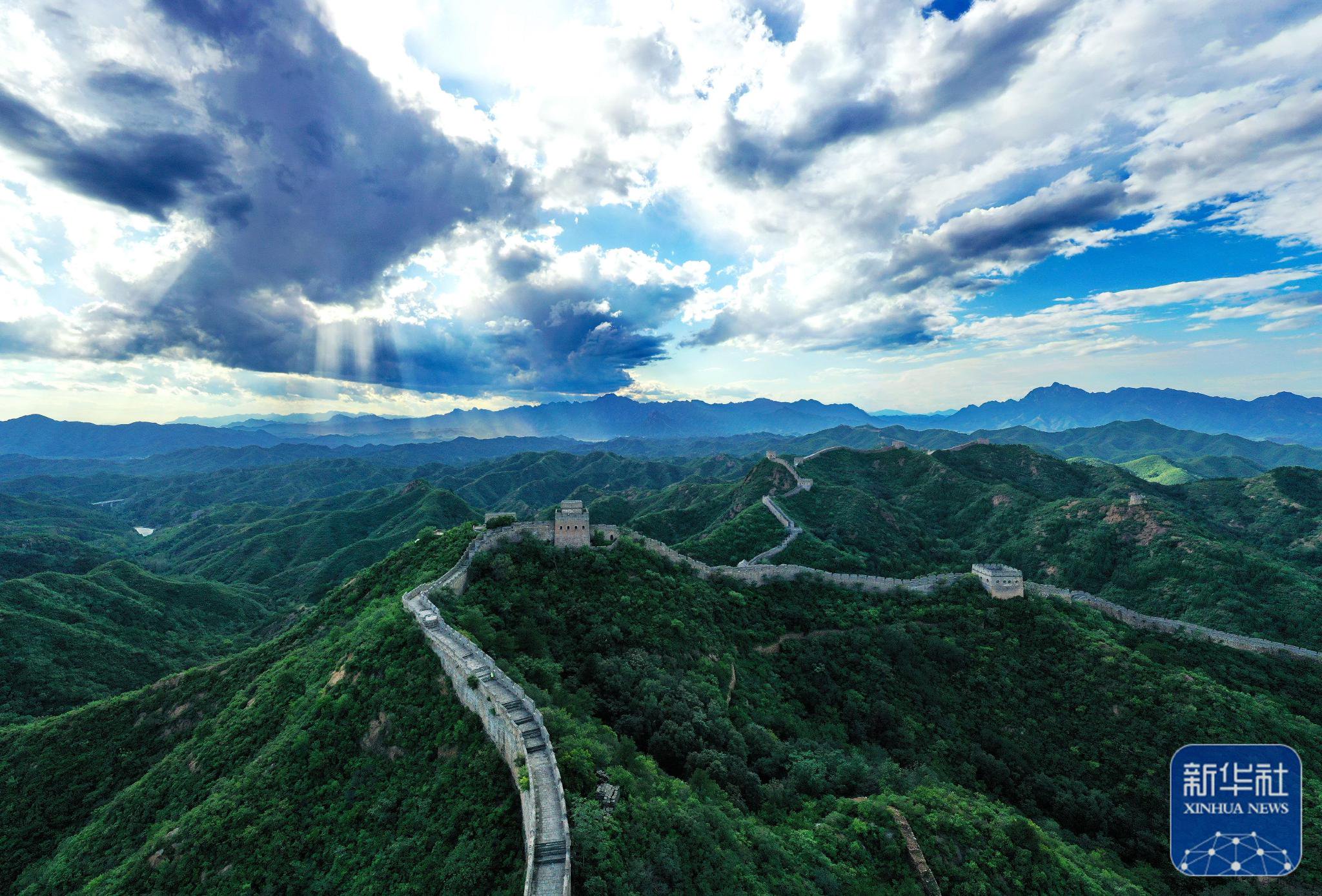 金山岭长城风光(8月31日摄,无人机照片).新华社记者 牟宇 摄