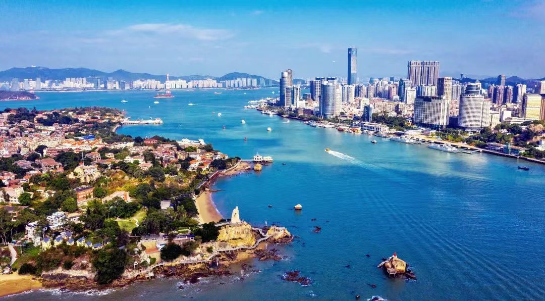 鹭江道两岸风光怡人 厦门市生态环境局供图