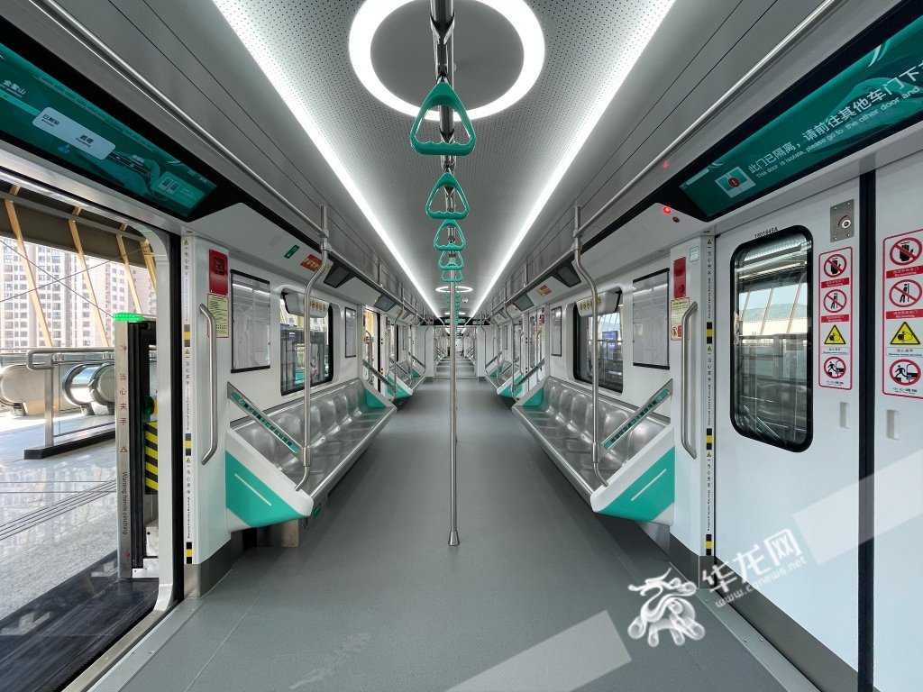 重庆轨道交通18号线共设19座车站.华龙网 首席记者 李裕锟 摄