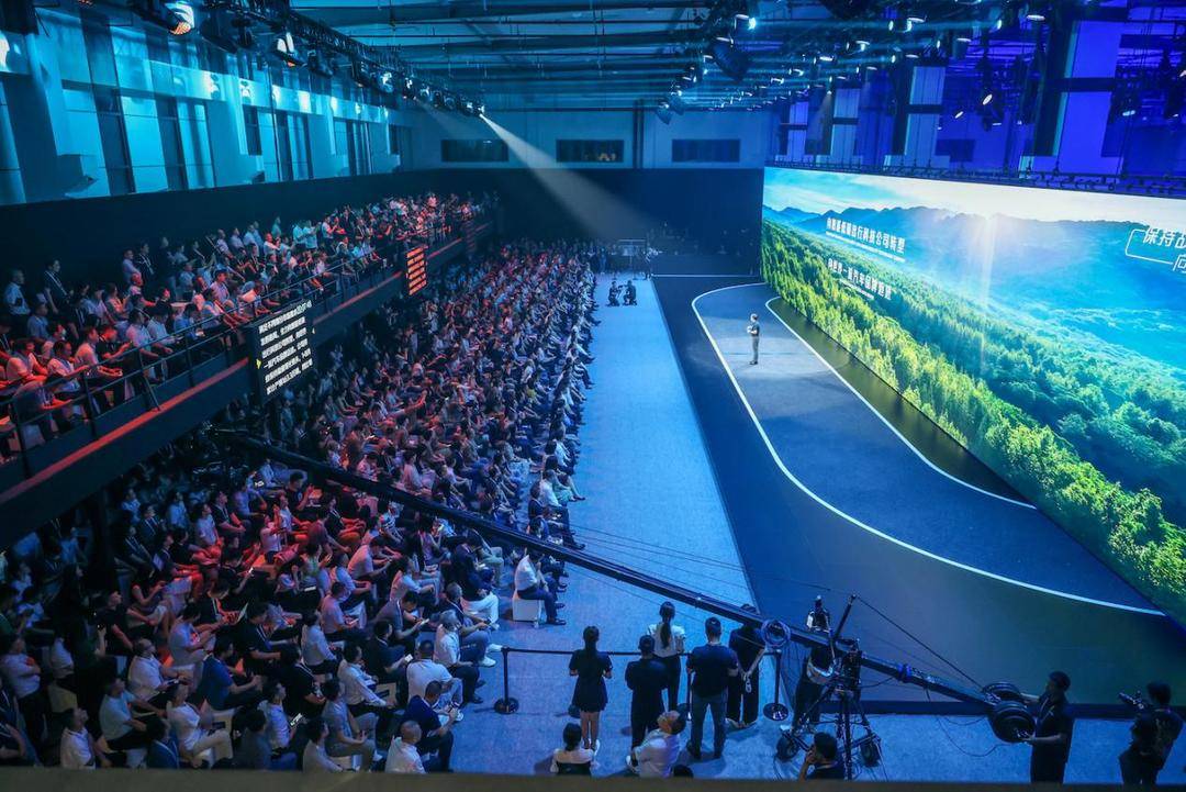 长安汽车开启“数智新汽车”时代