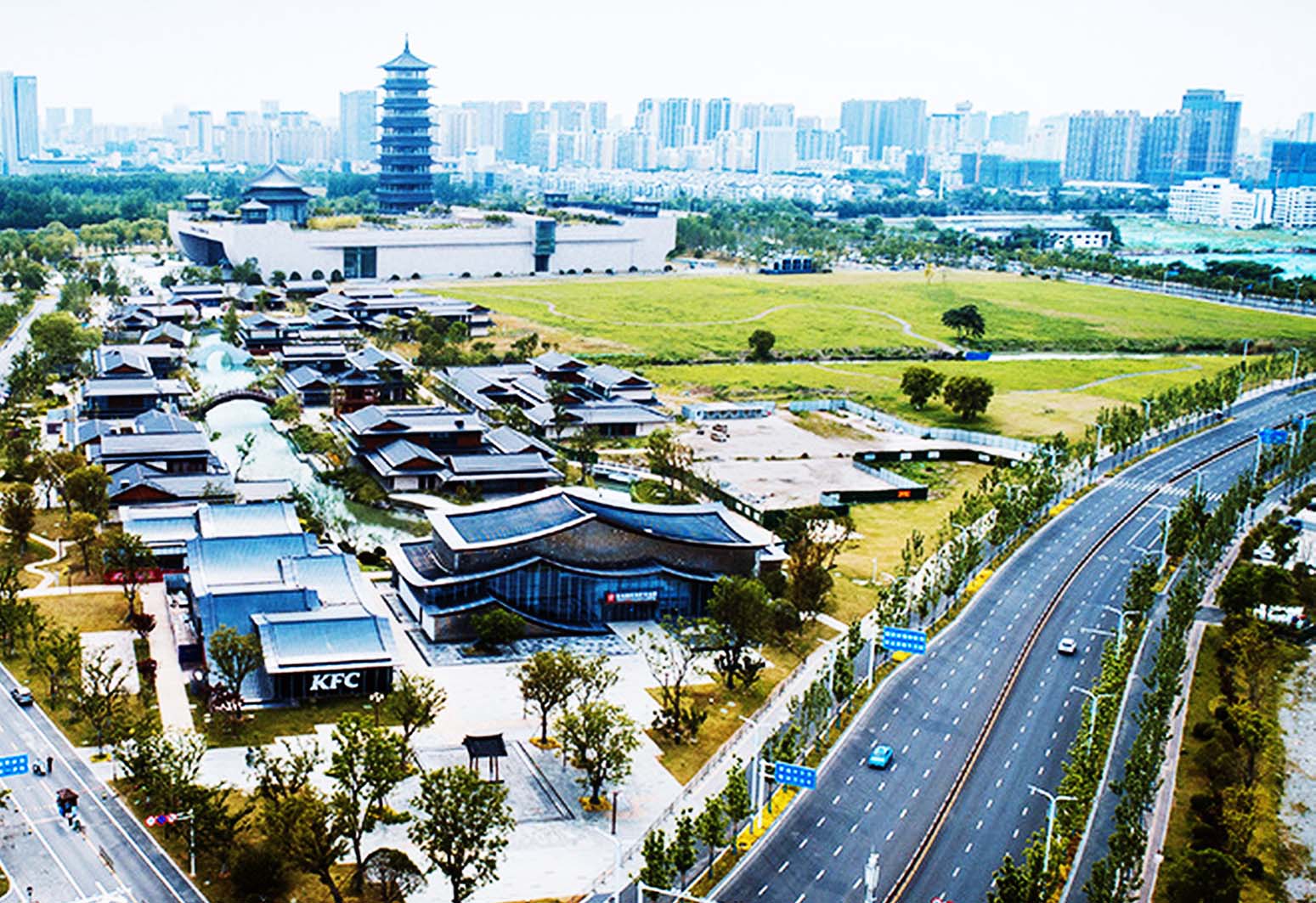 近年来,扬州统筹推进三湾大运河非遗文化园项目建设,为魅力运河增光