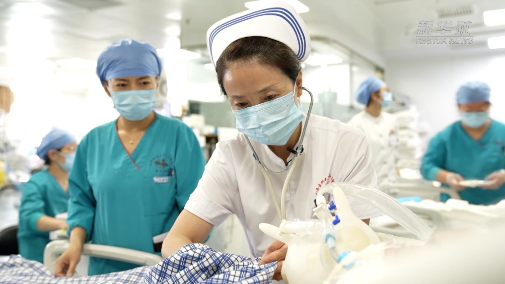 第49届南丁格尔奖获奖者张颖惠:离患者近点再近点_新浪财经_新浪网