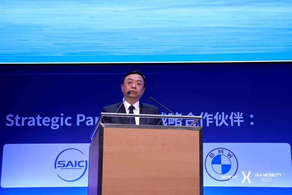 直击慕尼黑|比亚迪王传福:1辆燃油公交车排放约等于30辆私家车,电动化