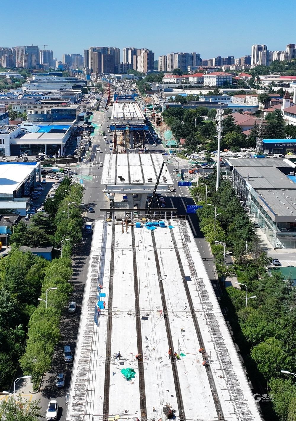 (青岛日报/观海新闻记者 刘栋 摄影报道)