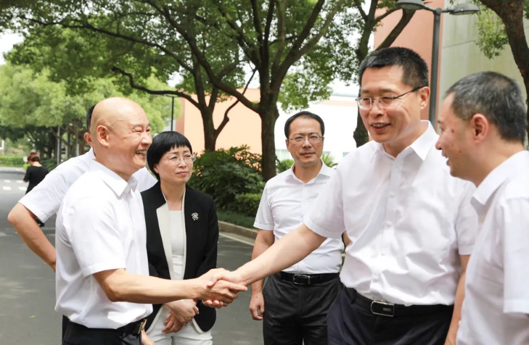 浙江省副省长卢山莅临京新调研
