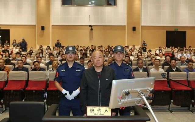 酒钢原副总经理车明受审,被控受贿过亿,行贿1453万|嘉峪关市_新浪财经