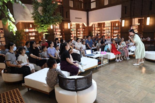9月9日,2023齐鲁书香节暨烟台高新区海岸读书会第14期在天越湾酒店岸