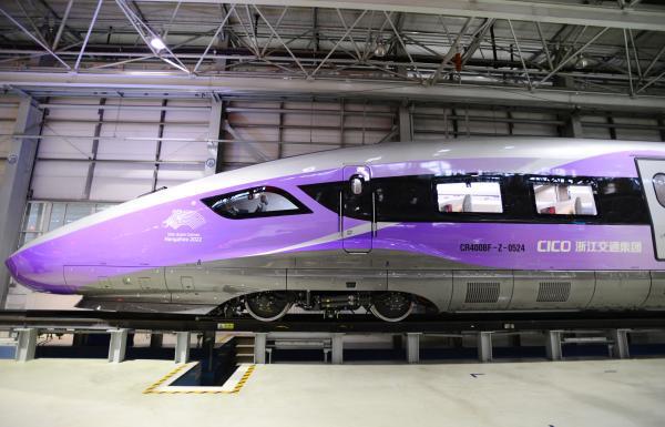 复兴号亚运智能动车组列车16日起投运,身披"虹韵紫"