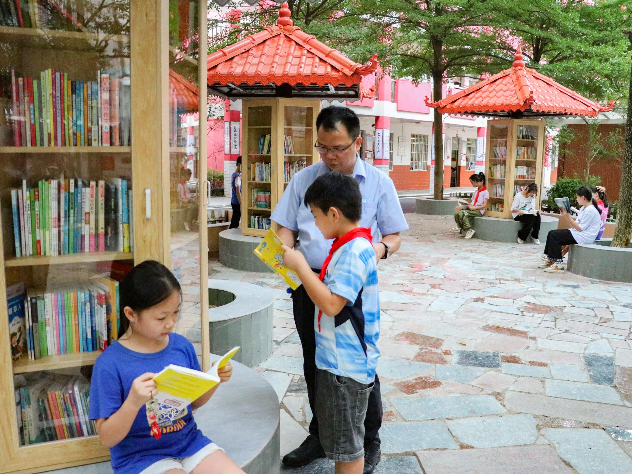 广西北流市南园明德小学:建成"一园一区两廊"清廉活动阵地|广西_新浪
