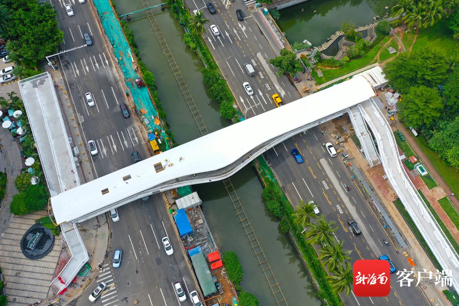海口国贸路天桥进入装饰装修阶段 有望在国庆前投入使用