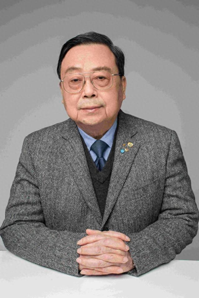 金亚秋中国科学院院士,复旦大学教授独唱《我爱你中国》黄 英著名女