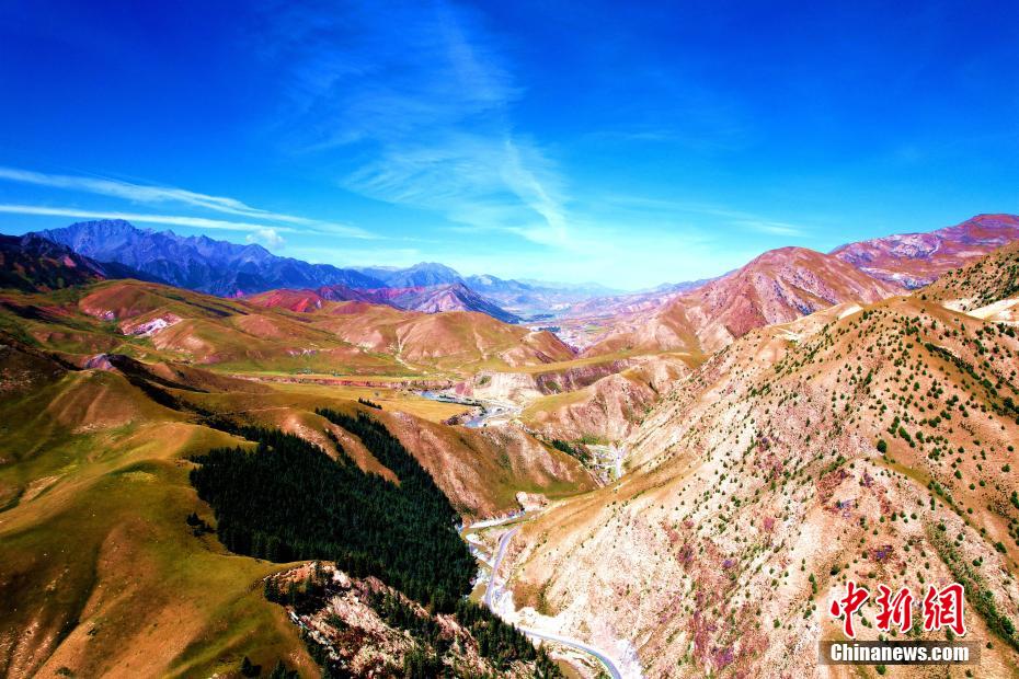 图为航拍黑河大峡谷风光.薛蒂摄