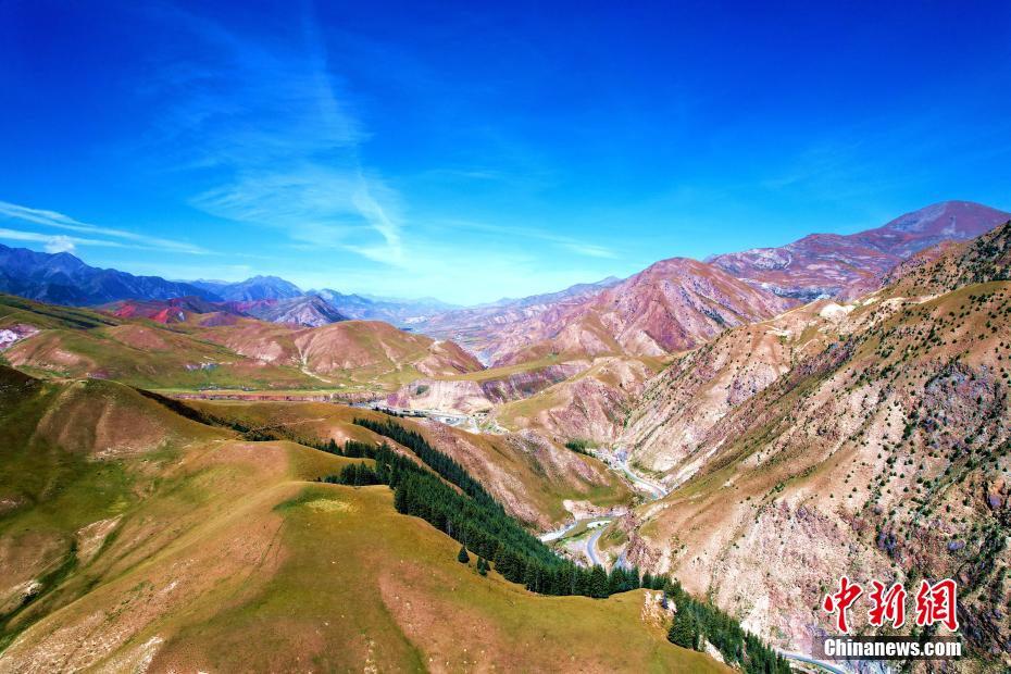 图为航拍黑河大峡谷风光.薛蒂摄