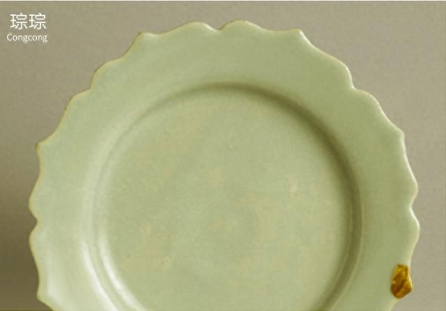 南宋 龙泉窑青瓷葵口洗